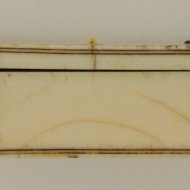 Ivoren 'Bloud' type diptiek zonnewijzer door 'Berville à Dieppe' ca. 1660-1690