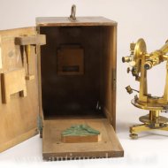 Tacheometer, hoekmeetinstrument of theodoliet van Laderrière à Paris