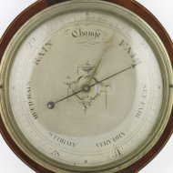 Engelse banjo- of wiel-barometer van 'J. Kalabergo, Banbury'